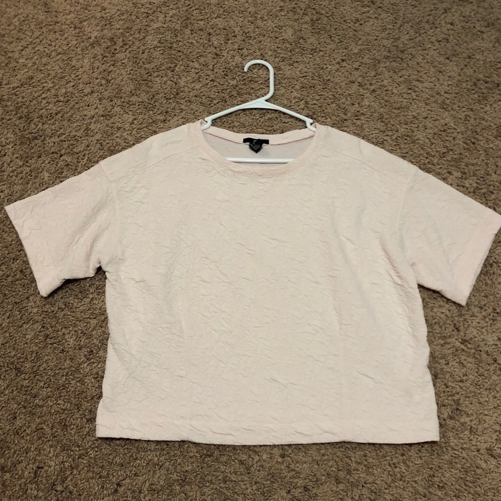H&M Embossed Light Pink Short Sleeve Crop Top